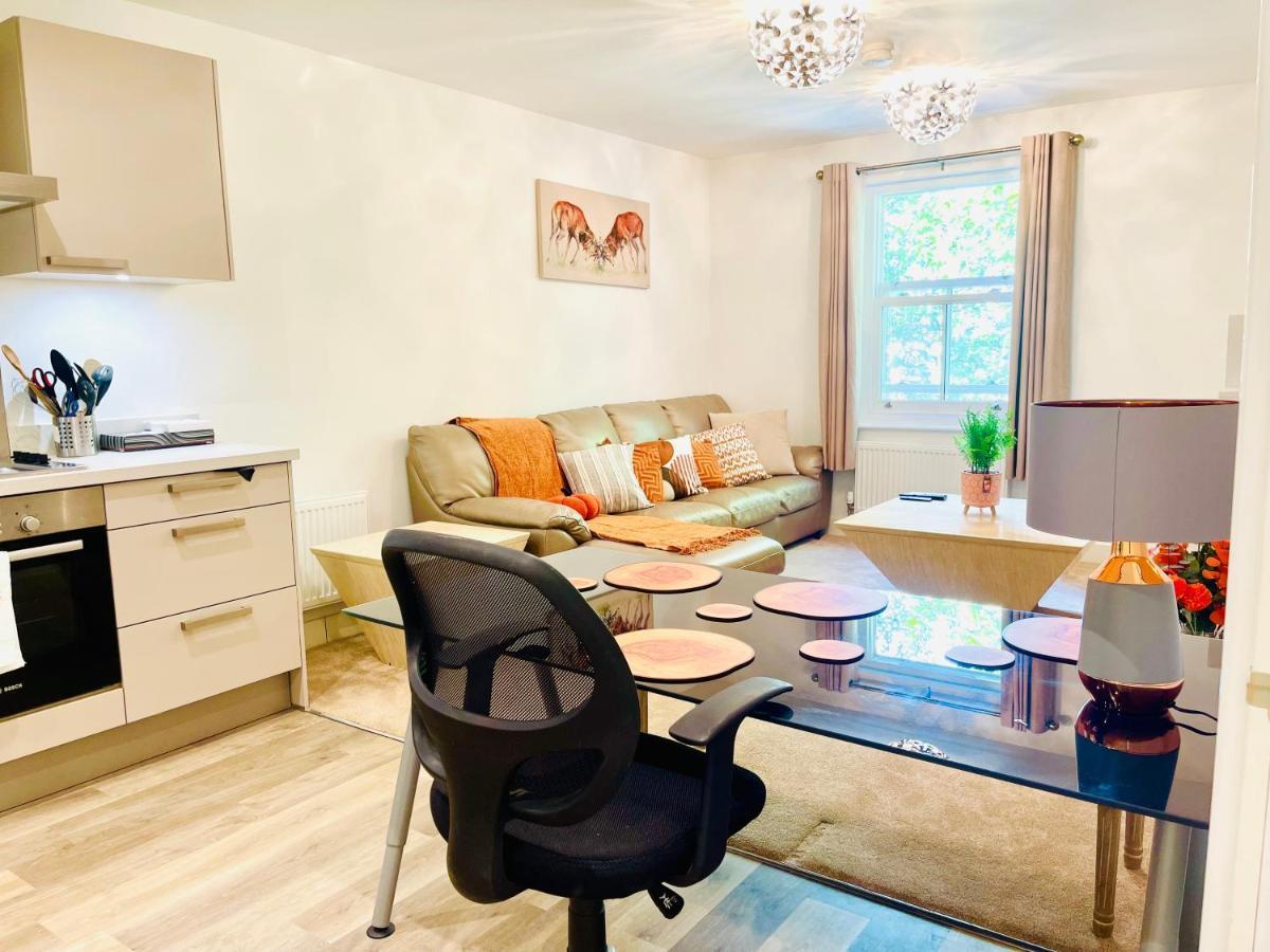 Apartment Chattel *