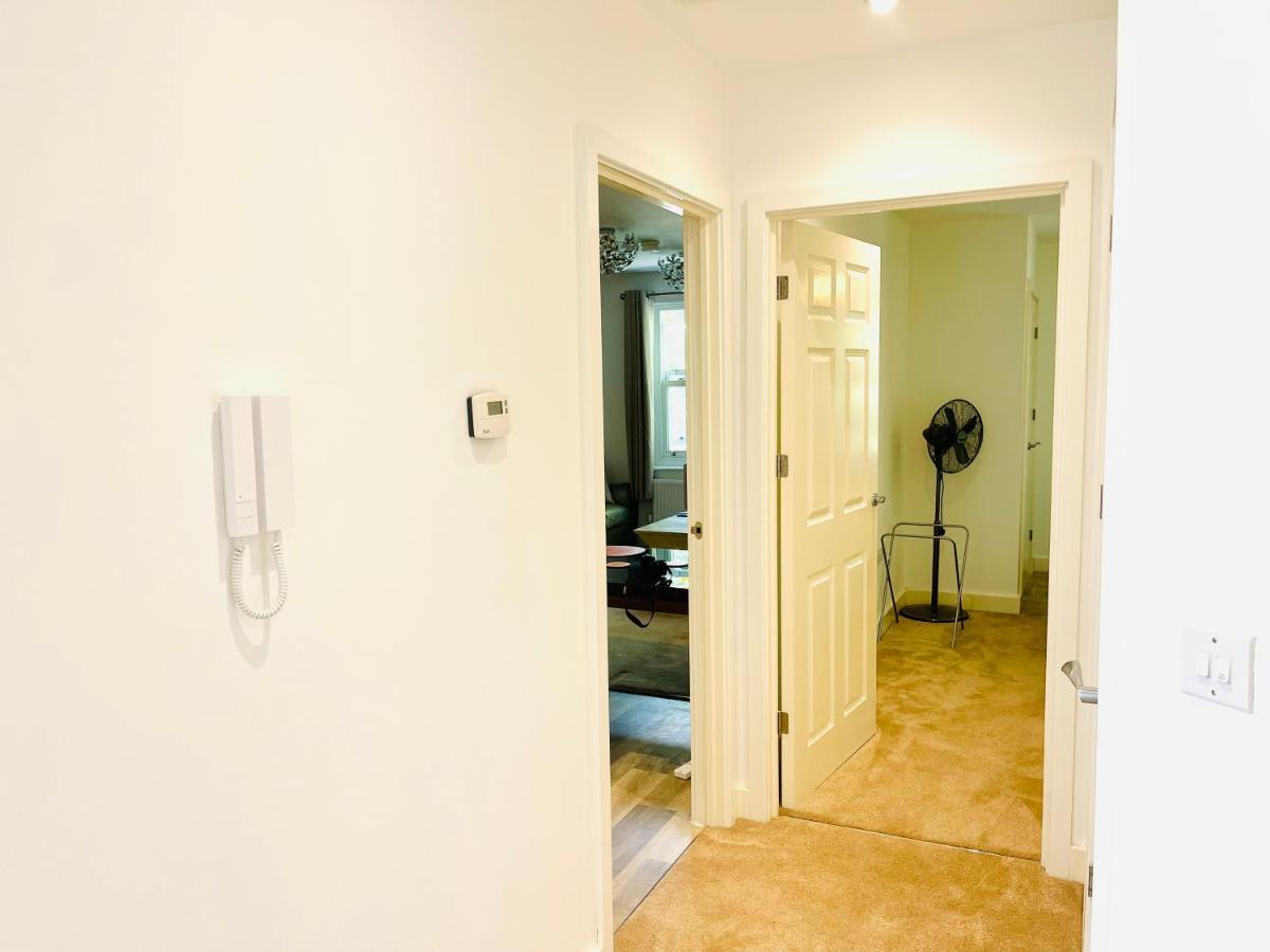 Chattel Apartment *