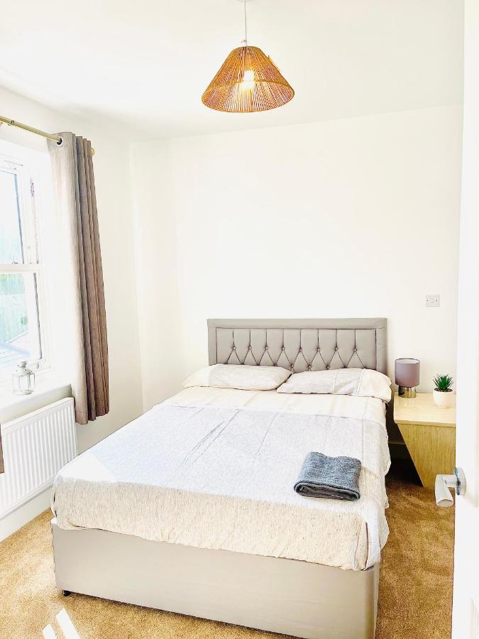 Chattel * Bedford
